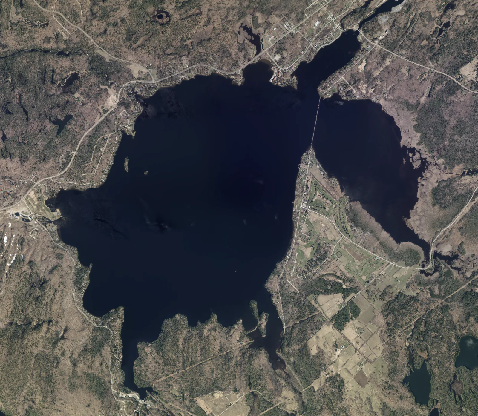 Aerial photograph of Calabogie Lake.