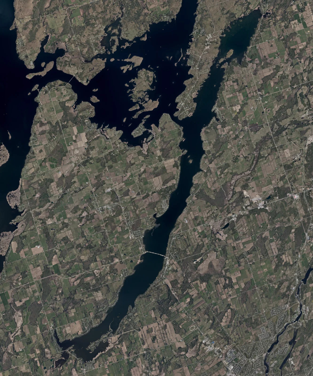 Aerial photograph of Chemong Lake.