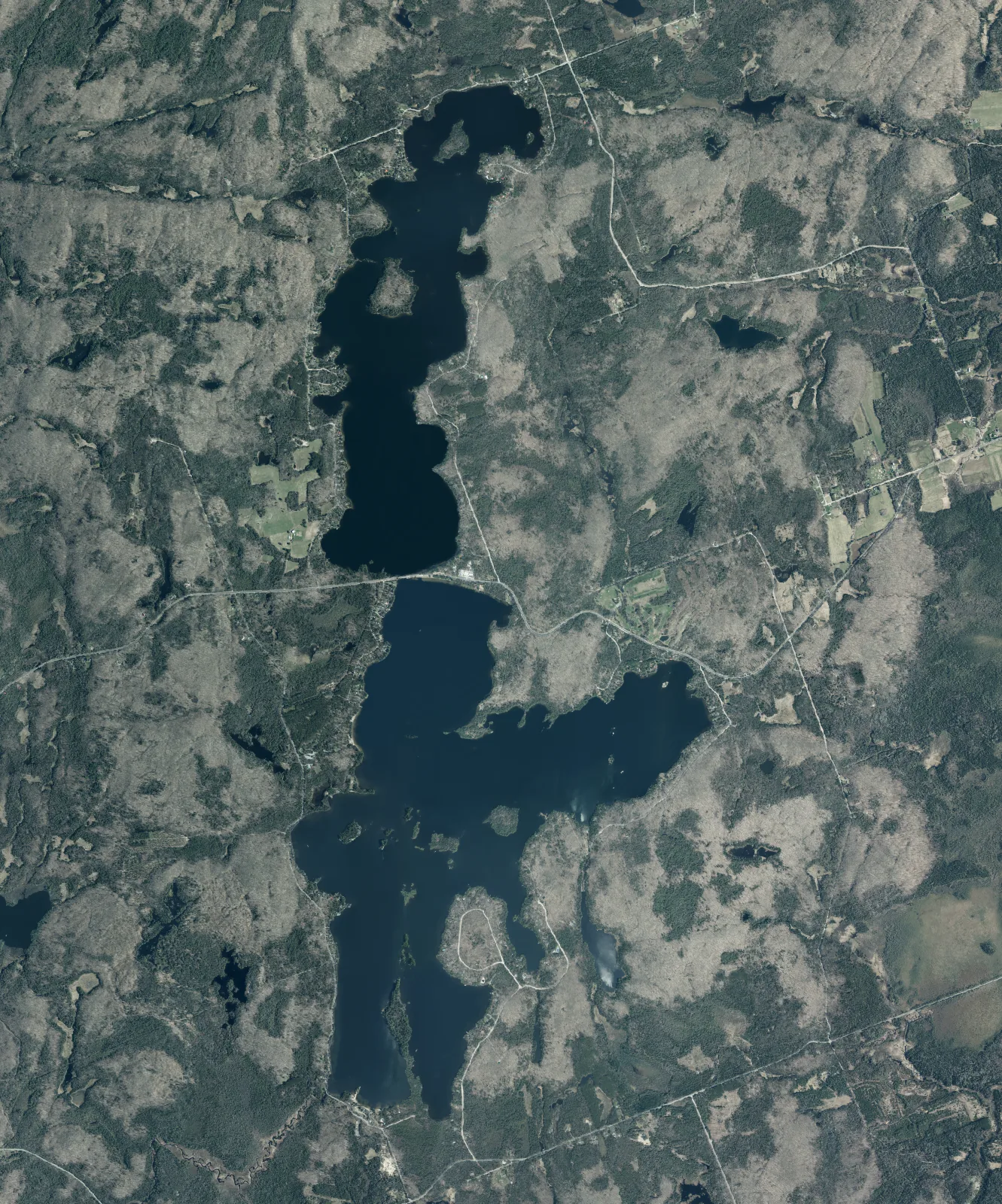 Aerial photograph of Eagle Lake.