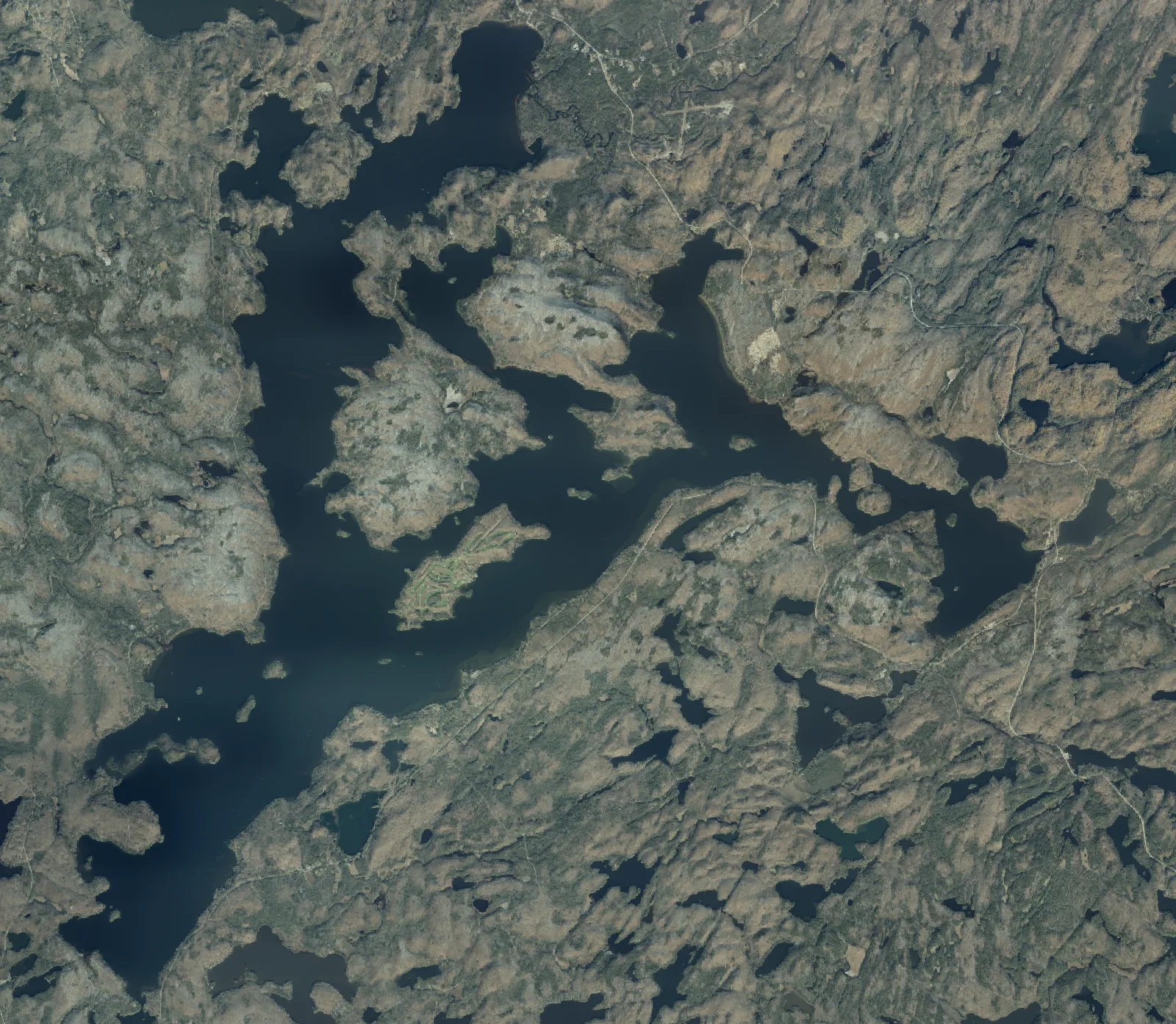 Aerial photograph of Lake of Bays.