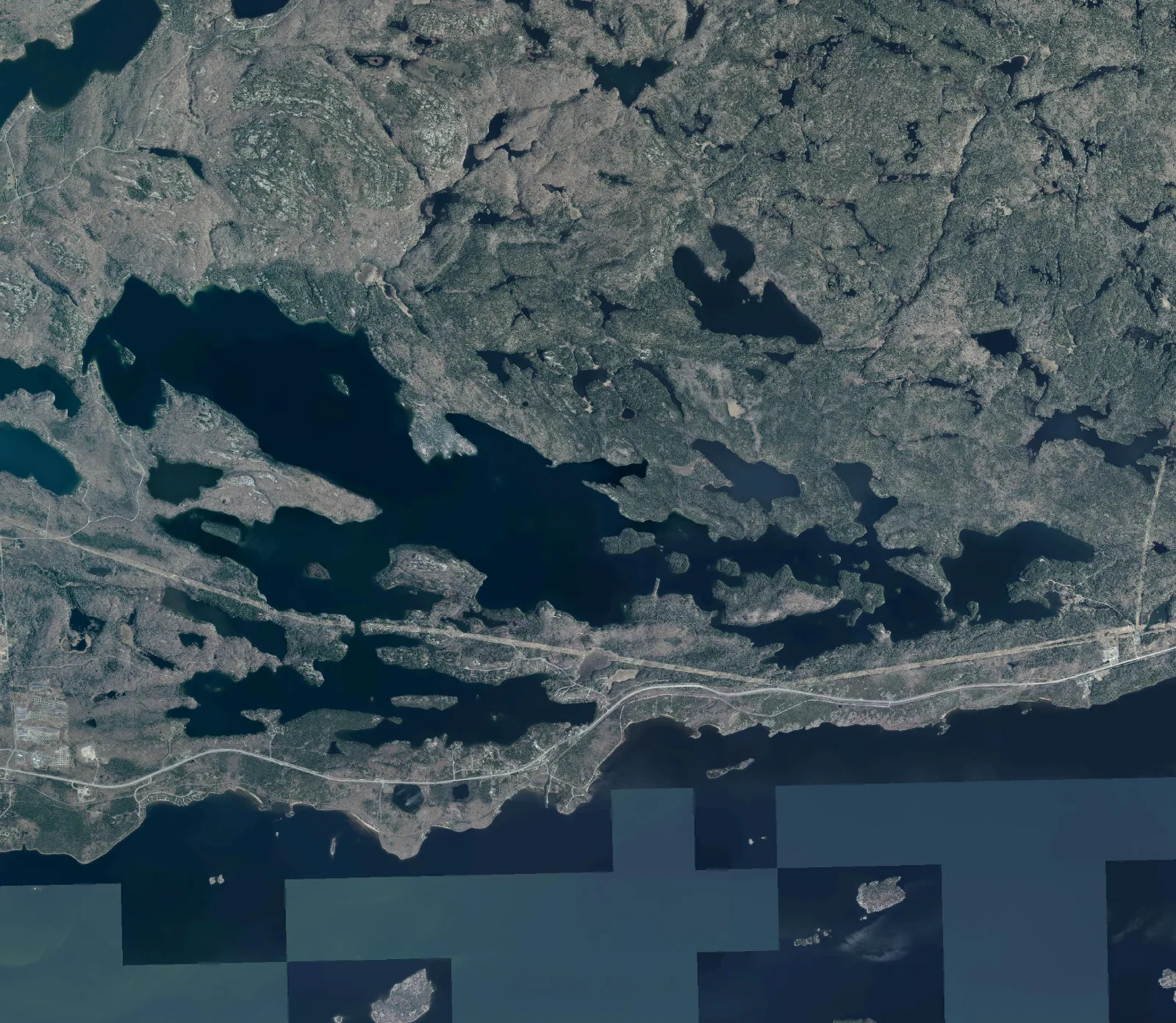 Aerial photograph of Lauzon Lake.