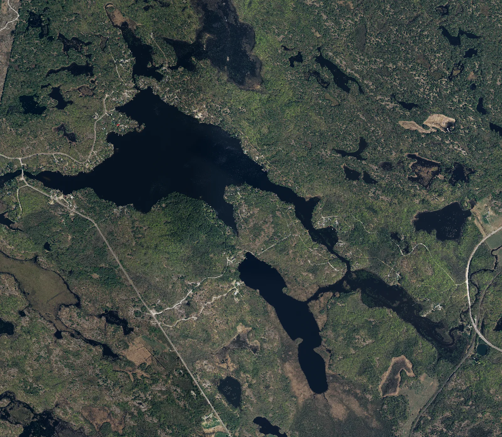 Aerial photograph of MacLean Lake.
