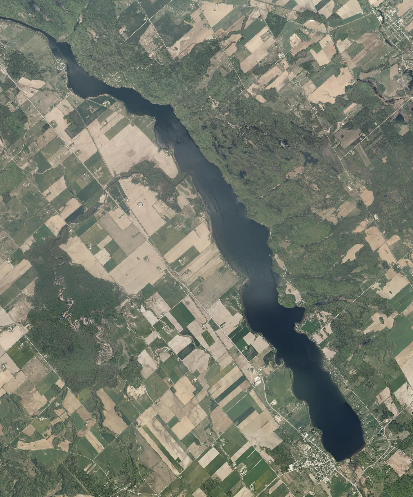 Aerial photograph of Muskrat Lake.