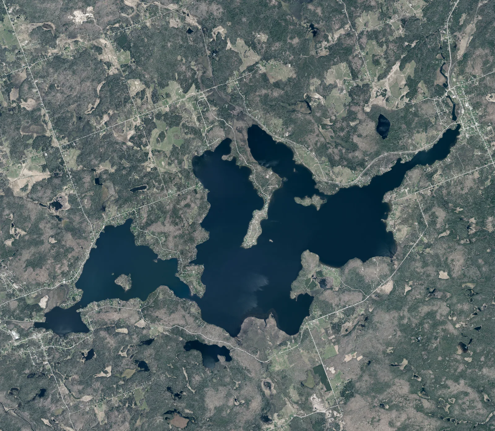 Aerial photograph of Lake Nosbonsing.