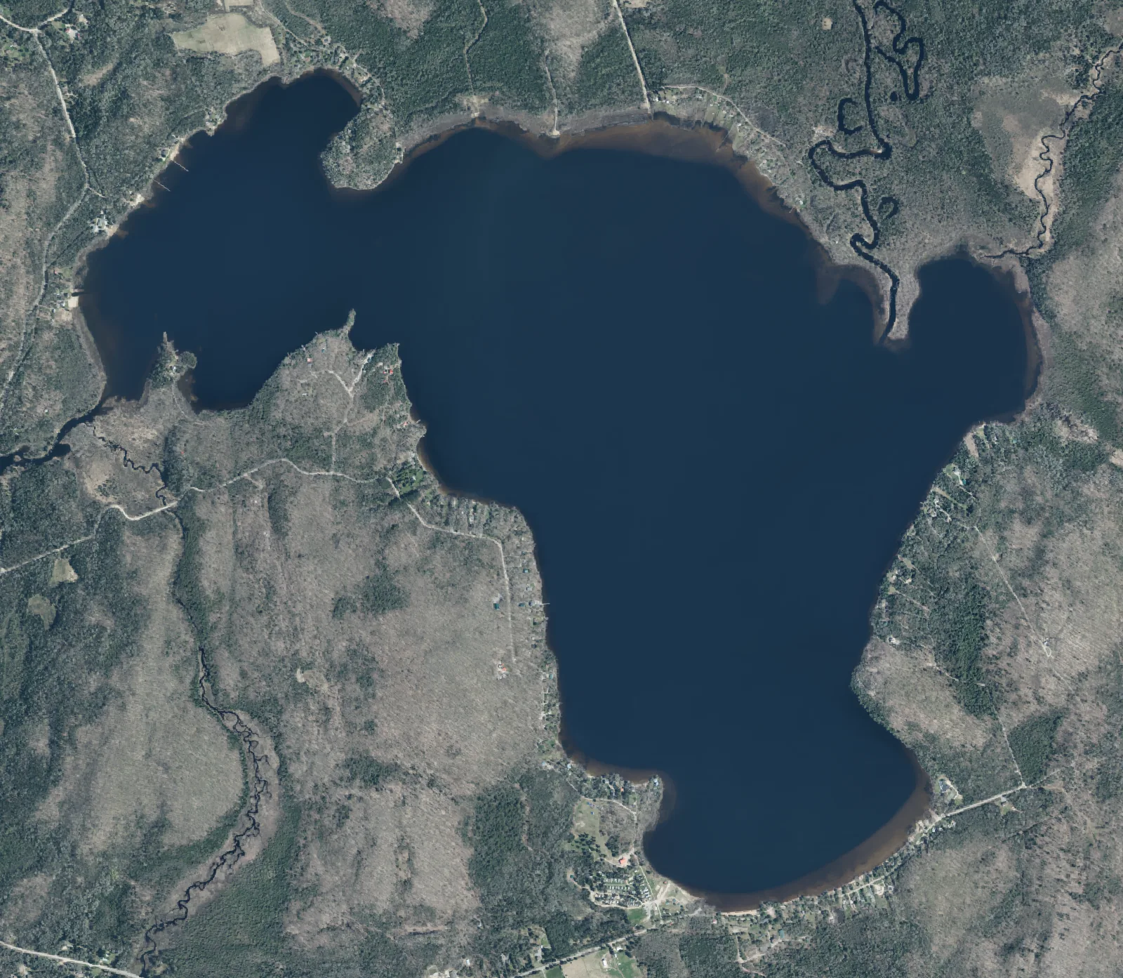 Aerial photograph of Pickerel Lake.