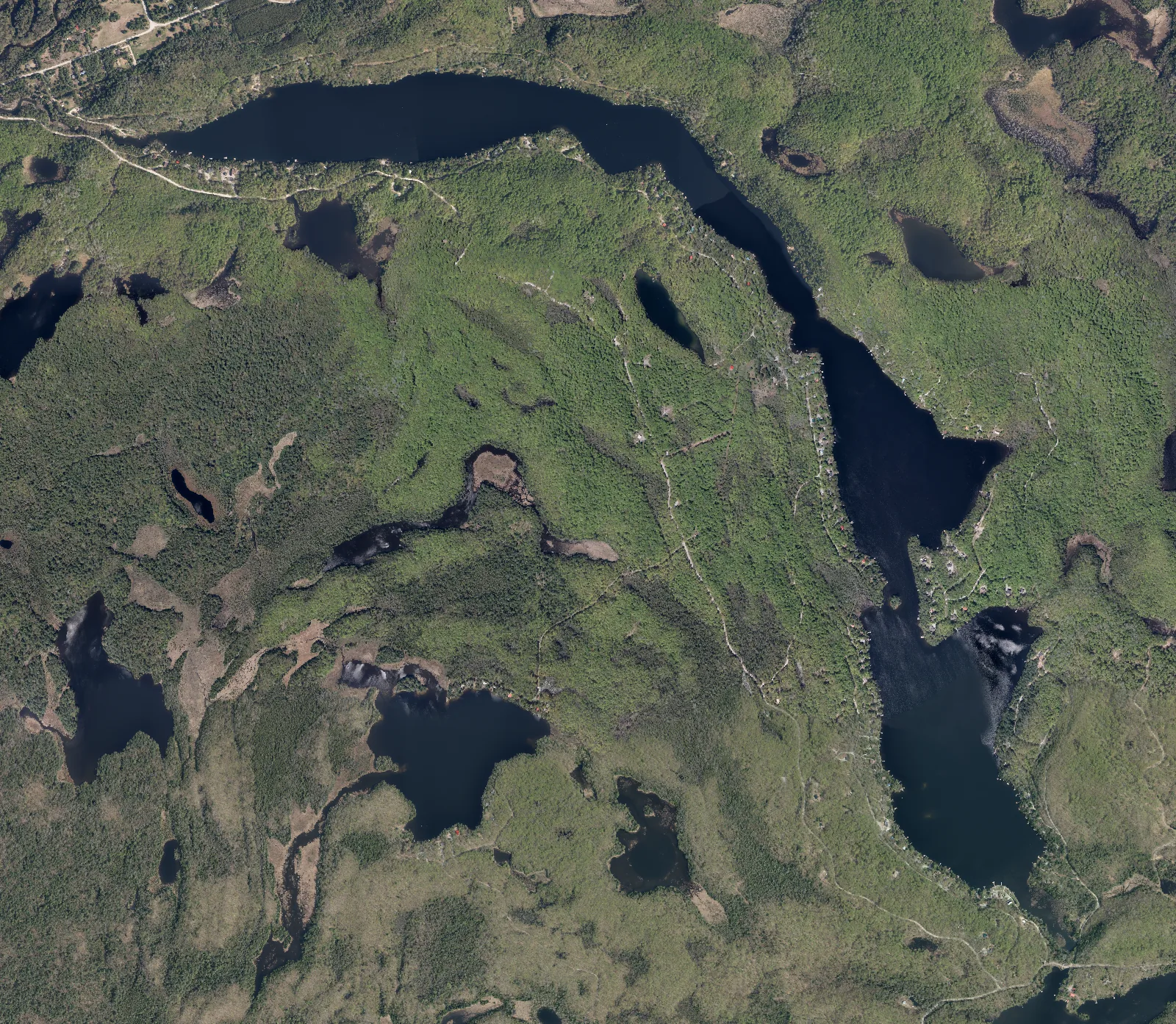 Aerial photograph of Salerno Lake.