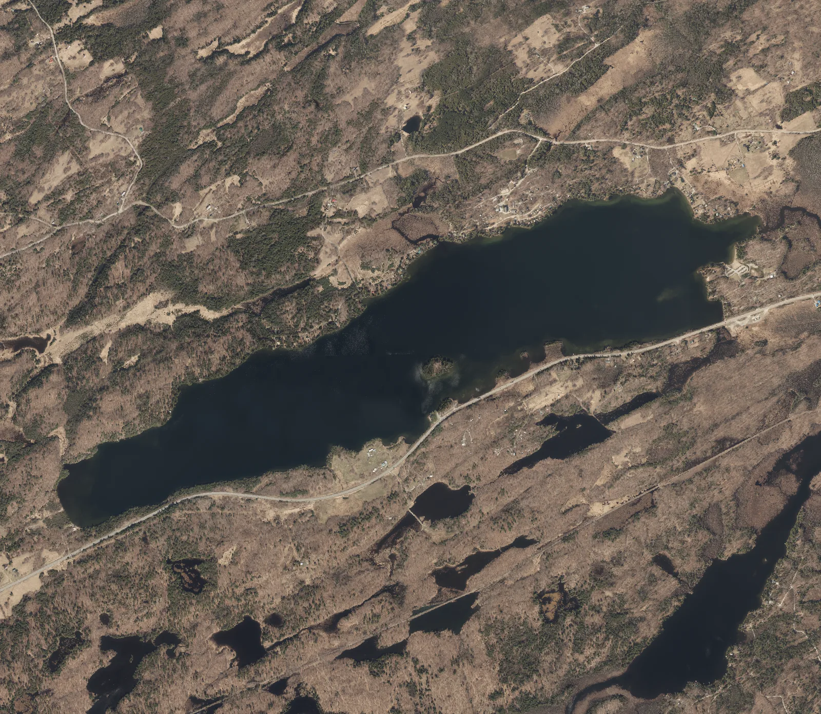 Aerial photograph of Silver Lake.