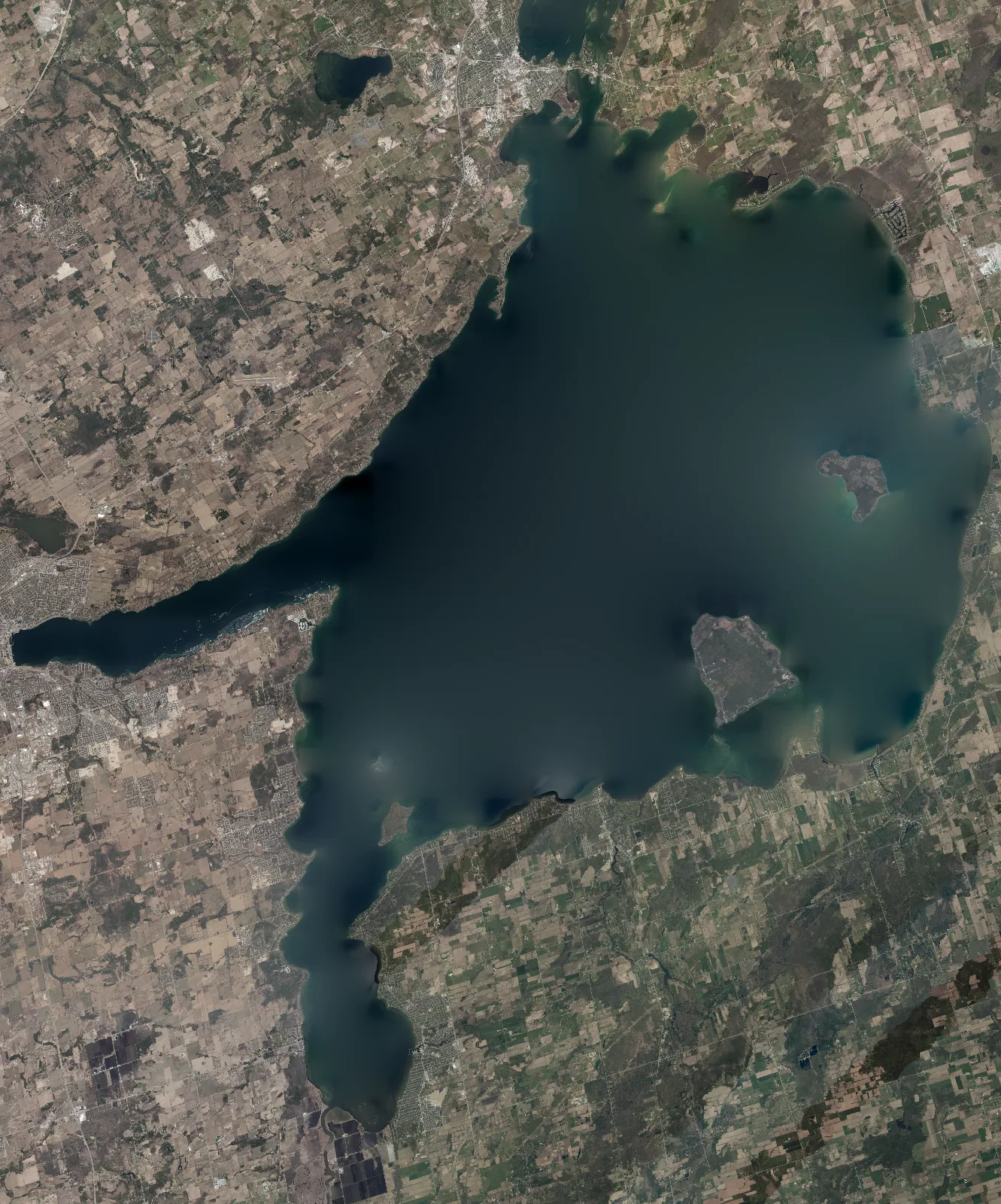 Aerial photograph of Lake Simcoe.