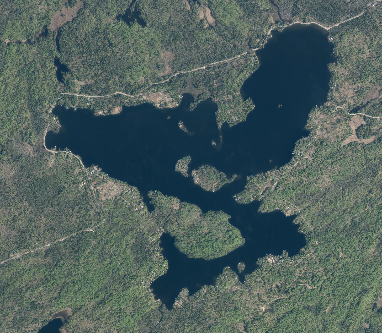 Aerial photograph of Steenburg Lake.